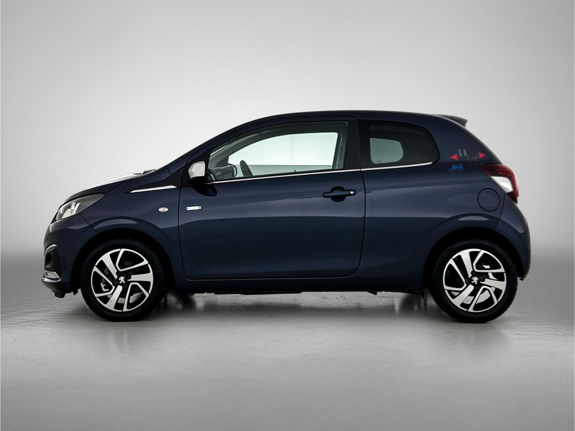 Peugeot 108 1.0 e-VTi Envy | 1e eigenaar | Airco | Bluetooth, 12 maanden, Stof, Gebruikt, Origineel Nederlands