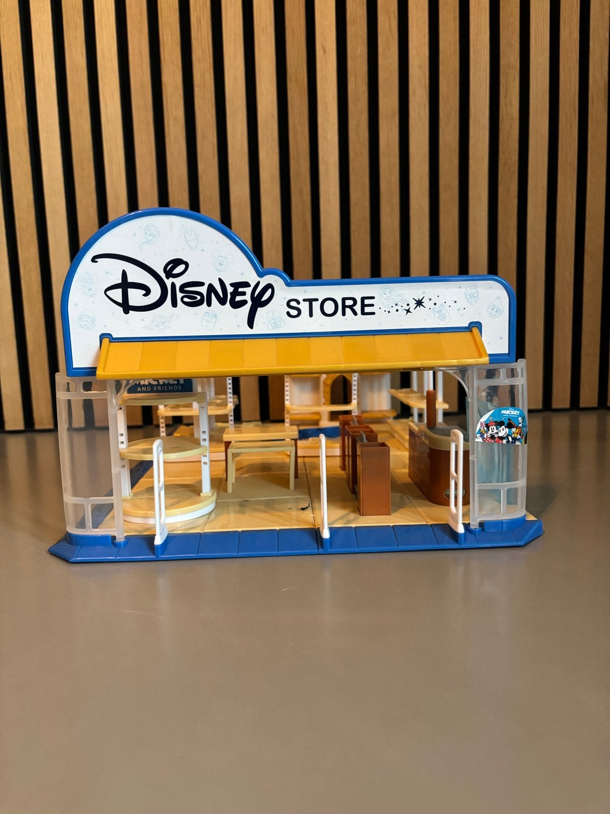 Disney store inclusief Gouden Stormtrooper, Verzamelen, Ophalen of Verzenden, Overige figuren, Gebruikt, Beeldje of Figuurtje