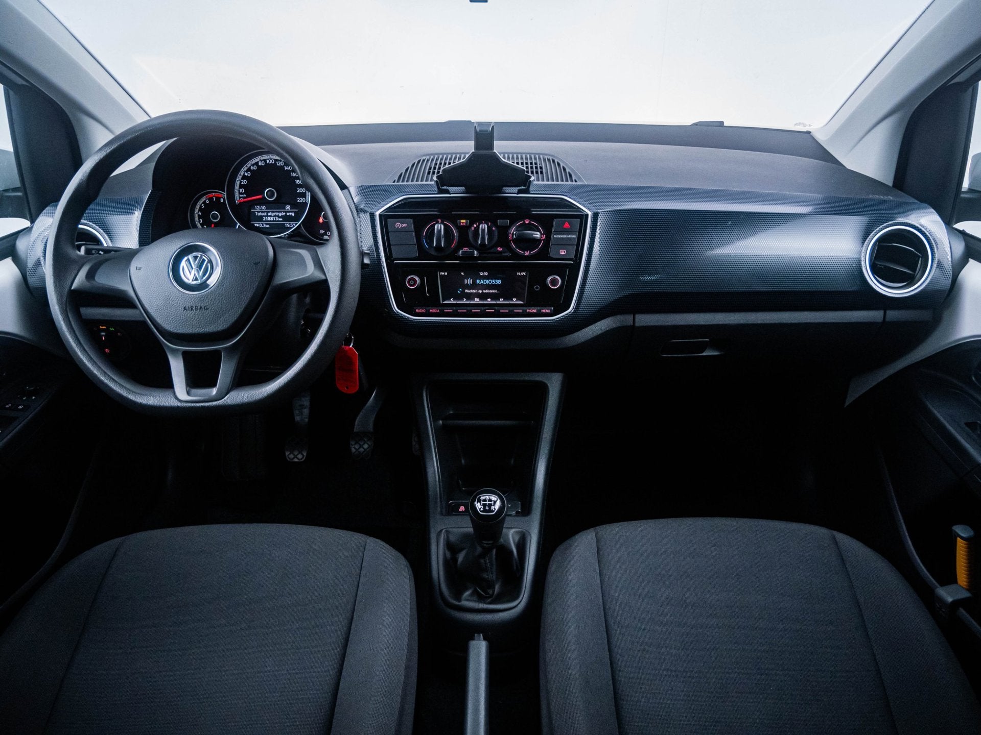 Volkswagen Up! 1.0 BMT move up! NL-Auto|Airco|Nieuw type!, Auto's, Voorwielaandrijving, Stof, Gebruikt, Wit