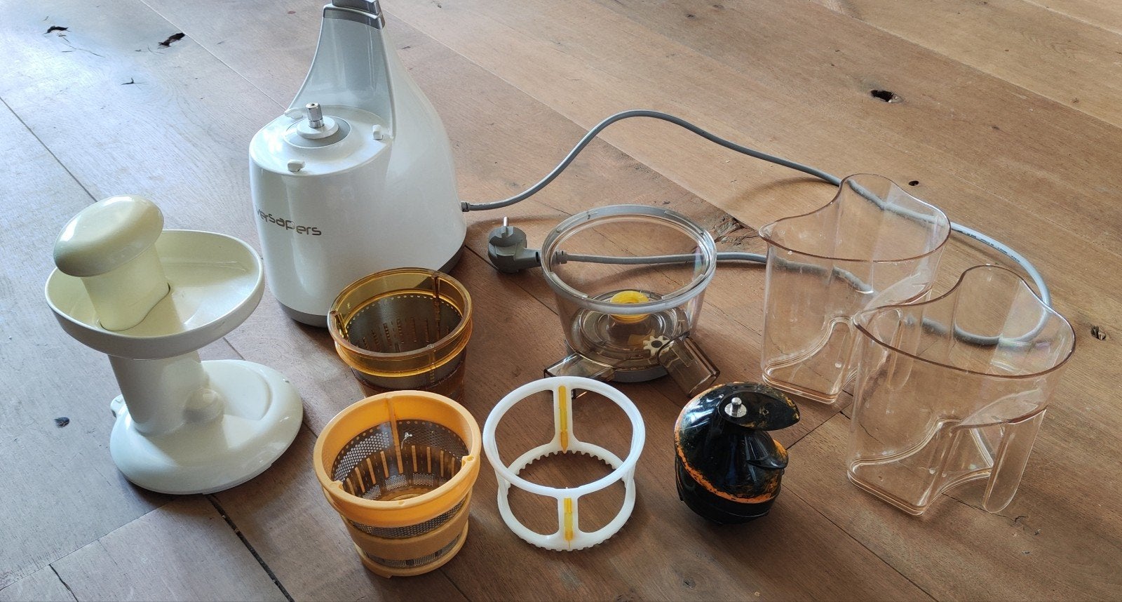 Versapers HU-300 Slowjuicer (Wit) – Compleet & gebruiksklaar, Ophalen, Gebruikt, Elektrisch, Slowjuicer