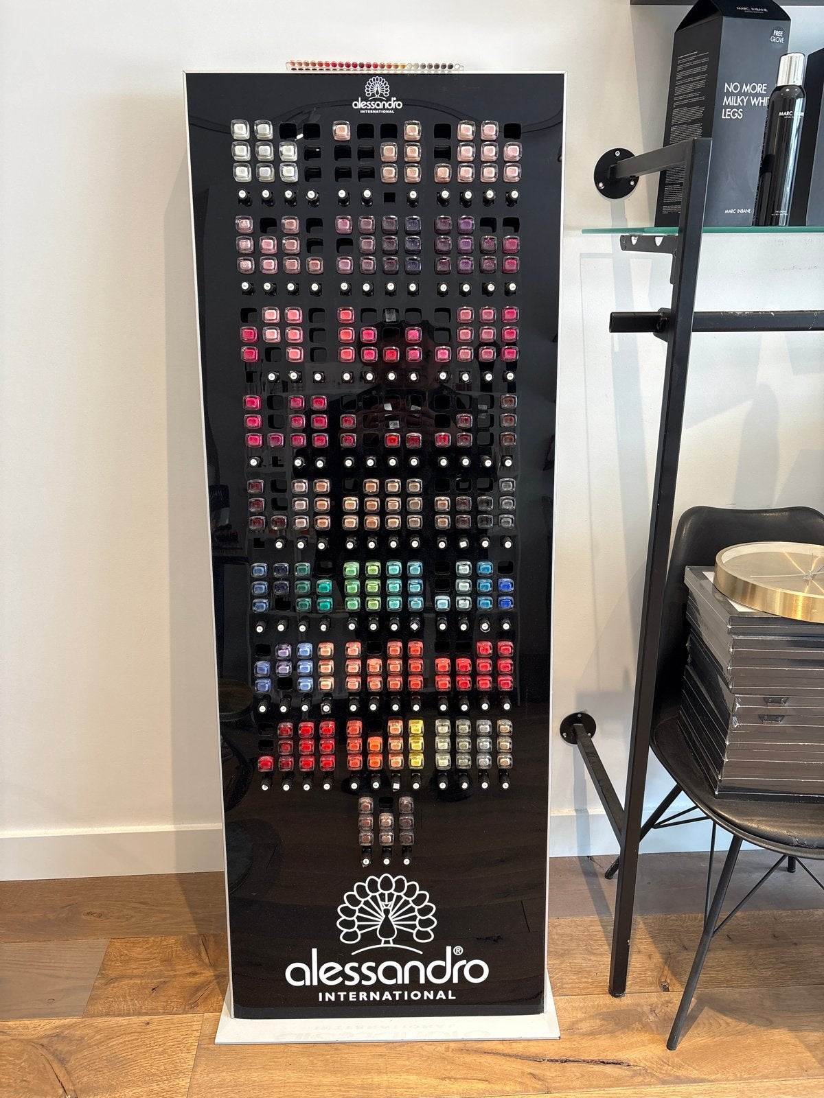 Alessandro Nagellak Display met Diverse Kleuren, Ophalen, Gebruikt, Overige kleuren, Handen en Nagels