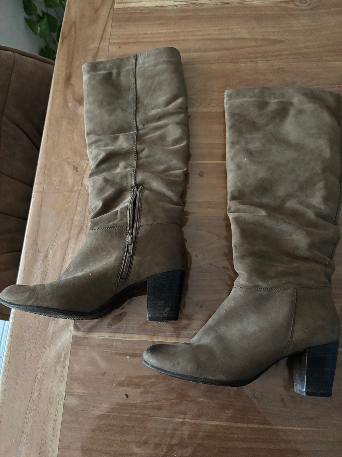 Beige/lichtbruine laarzen met hoge hak, maat 38, Ophalen of Verzenden, Gedragen, Beige, Hoge laarzen