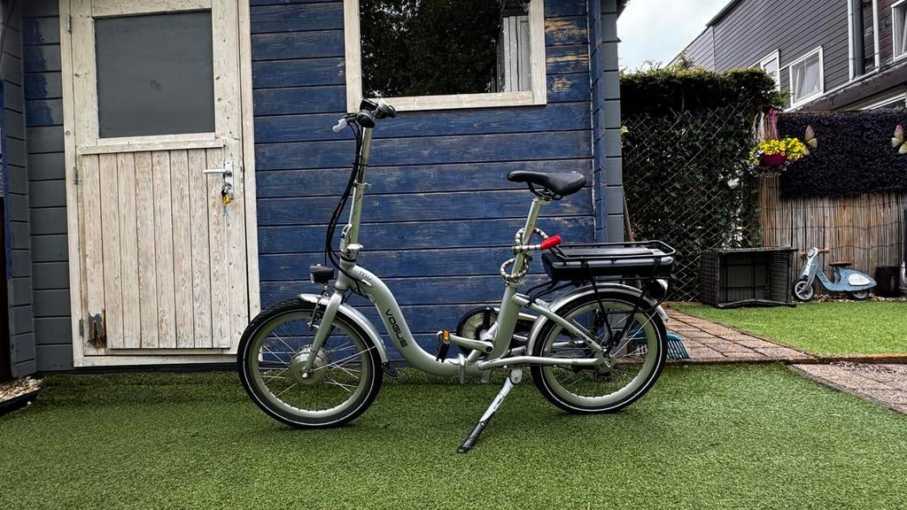 Vogue elektrische vouwfiets, perfect voor woon-werkverkeer, Fietsen en Brommers, Elektrische fietsen, Minder dan 30 km per accu
