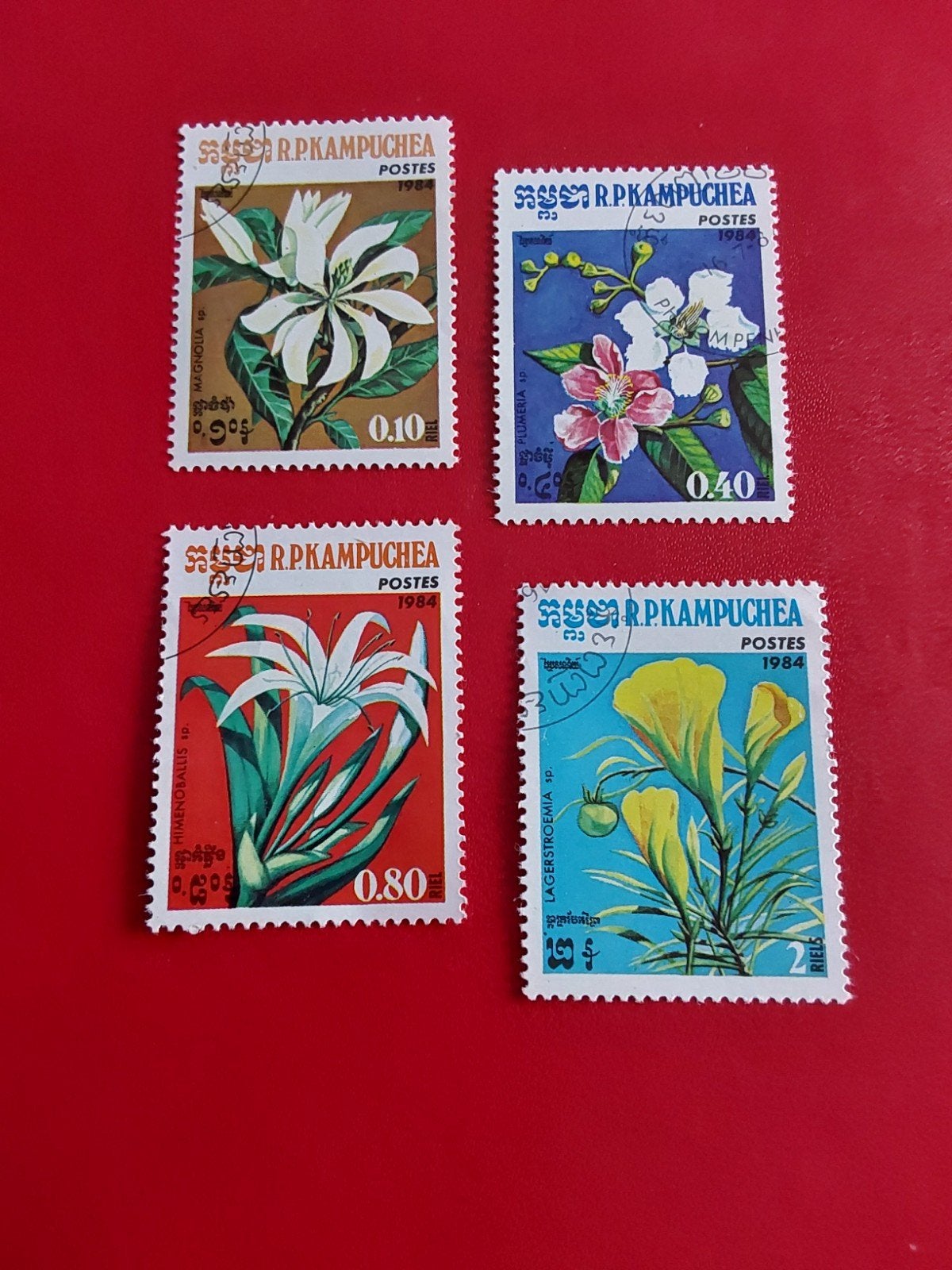 Postzegels Cambodja . Bloemen 1984  ( gest), Ophalen of Verzenden, Zuidoost-Azië
