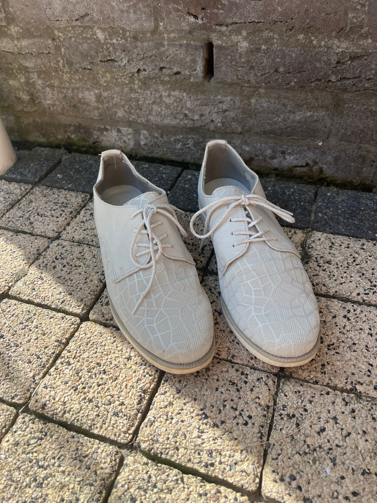 Schoenen maat 40, Ophalen of Verzenden, Gedragen, Beige, Sneakers of Gympen