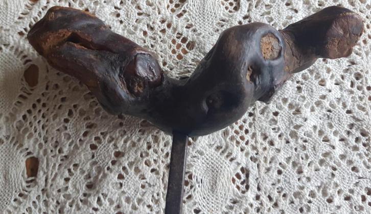 Franse vintage verweerde druivenrank/ wijnrank kurkentrekker, Ophalen of Verzenden