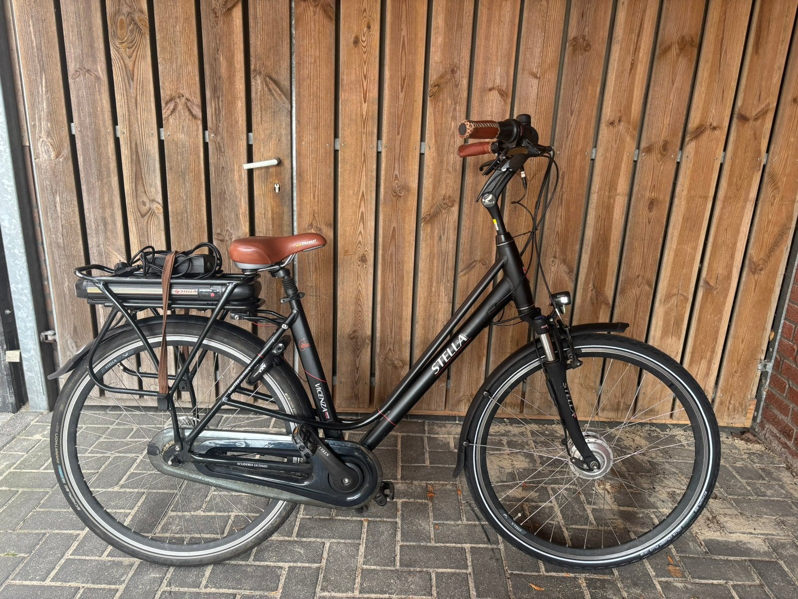 28 inch | stella vicenza nero | H54 | 8 versnellingen, Overige merken, 53 tot 56 cm, Versnellingen, Ophalen of Verzenden