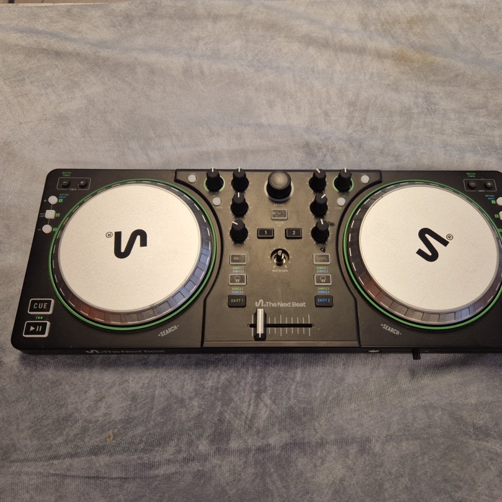 Foto 2 van The Next Beat by Tiësto DJ-controller Voor Beginnende DJ's V