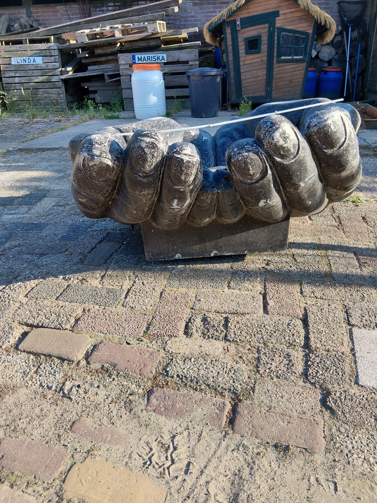 Polyester Tuinornament / Fontein in Handvorm, Ophalen, Nieuw, Kunststof
