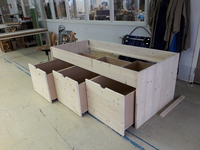 Stevig eenpersoonsbed met lades, Ophalen, 90 cm, Eenpersoons, Steigerhout