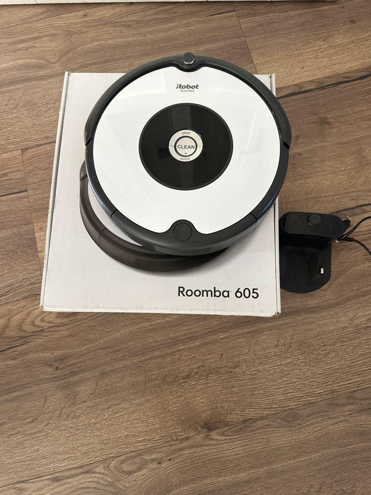 iRobot Roomba 605 Robotstofzuiger - Compleet en Werkend, Gebruikt, IRobot, Robotstofzuiger, Reservoir