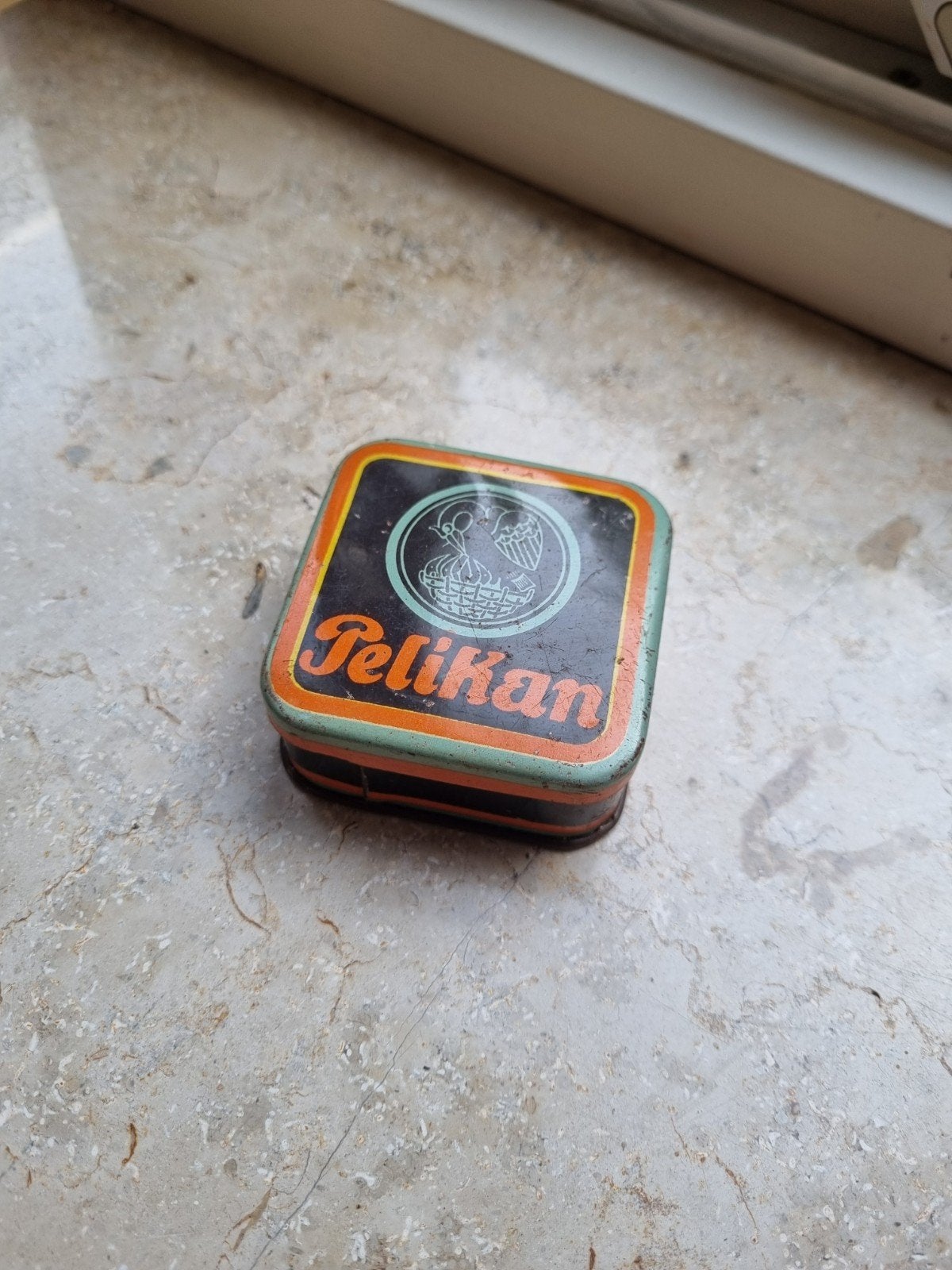 oud blikje Pelikan, Ophalen of Verzenden, Gebruikt, Overige