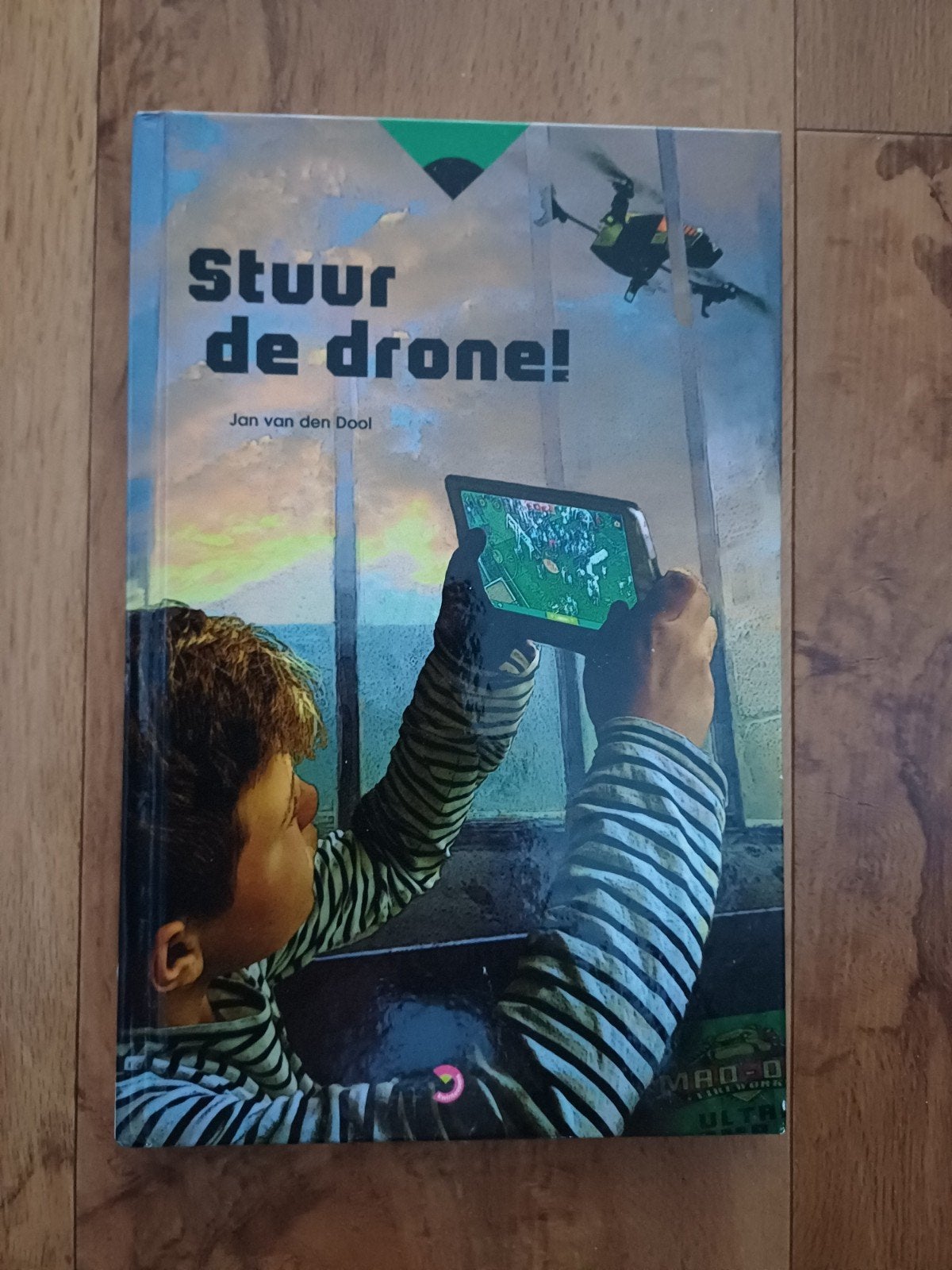 Jan van den Dool - Stuur de drone! Nieuwstaat, Ophalen of Verzenden, Zo goed als nieuw, Jan van den Dool