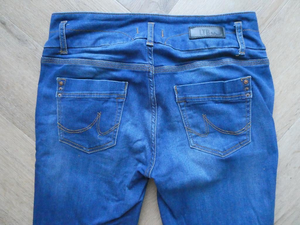 Mooie LTB Zena, Mid Rise Slim spijkerbroek maat 29-34, Kleding | Dames, Zo goed als nieuw, LTB, W28 - W29 (confectie 36), Verzenden