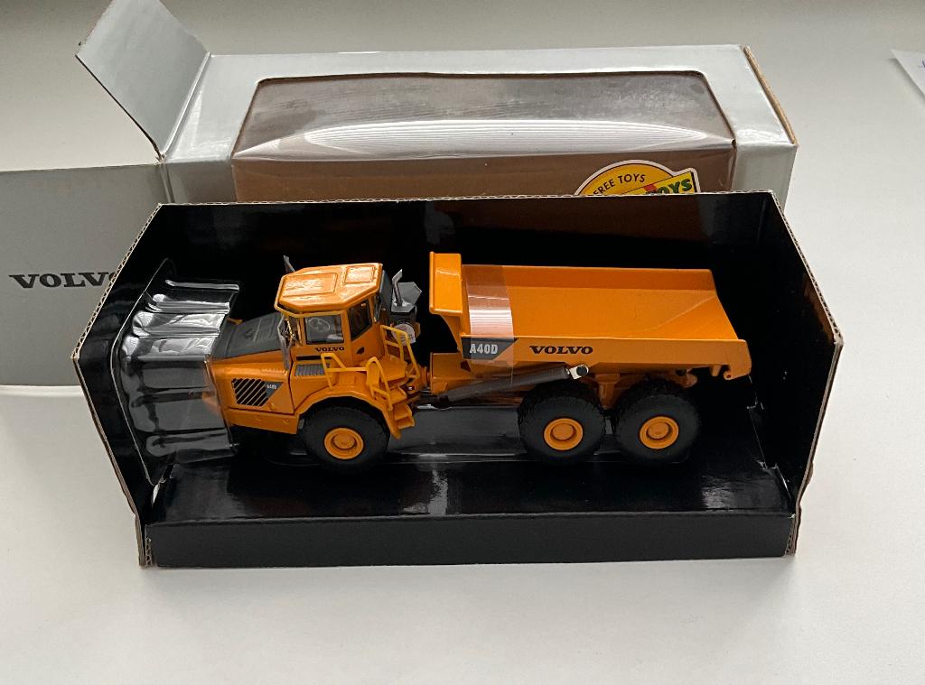 1.43 Volvo A40D, Hobby en Vrije tijd, Modelauto's | 1:43, Ophalen of Verzenden, Nieuw, Tractor of Landbouw, Overige merken