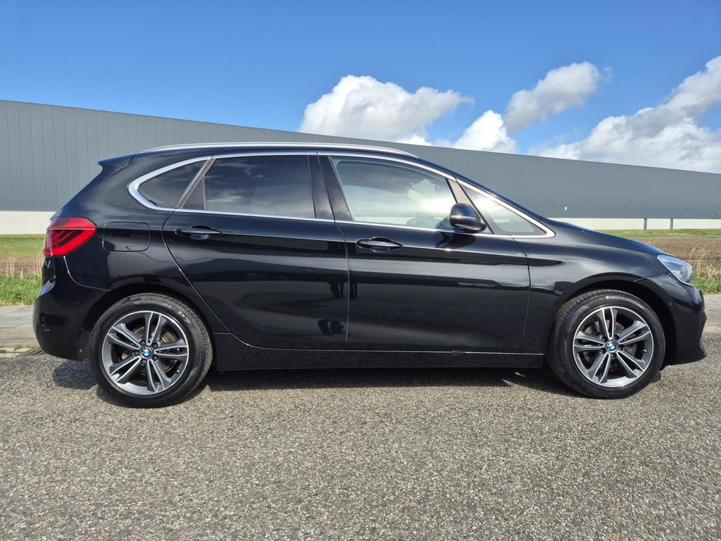 BMW 2 Serie Active Tourer 218i Corp High Executive Automaat, Gebruikt, Euro 6, Zwart, 3 cilinders