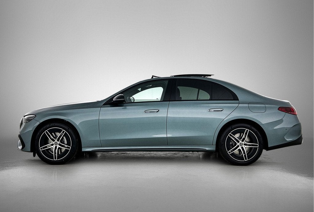 Mercedes-Benz E-Klasse 300 e Business Solution AMG | Comfort, Auto's, Mercedes-Benz, Automaat, Achterwielaandrijving, Zwart, Plug-in hybride