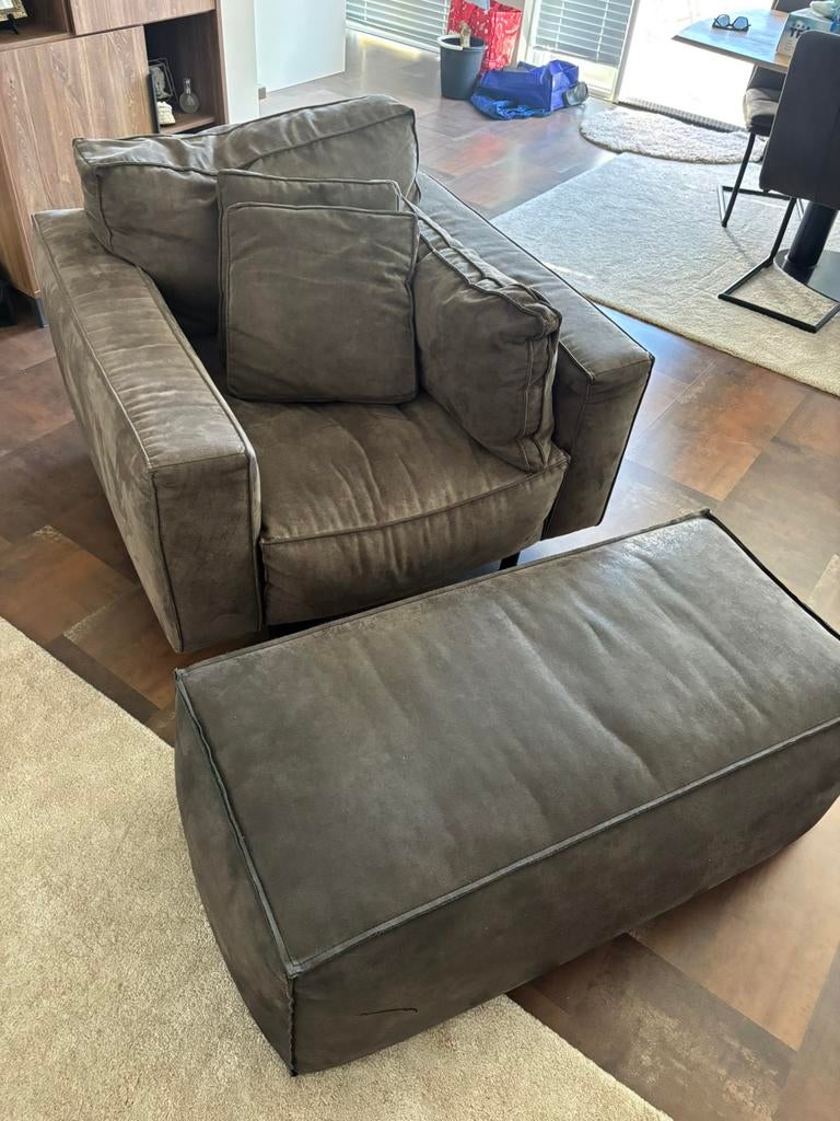 Loveseat met poef, Ophalen, Zo goed als nieuw