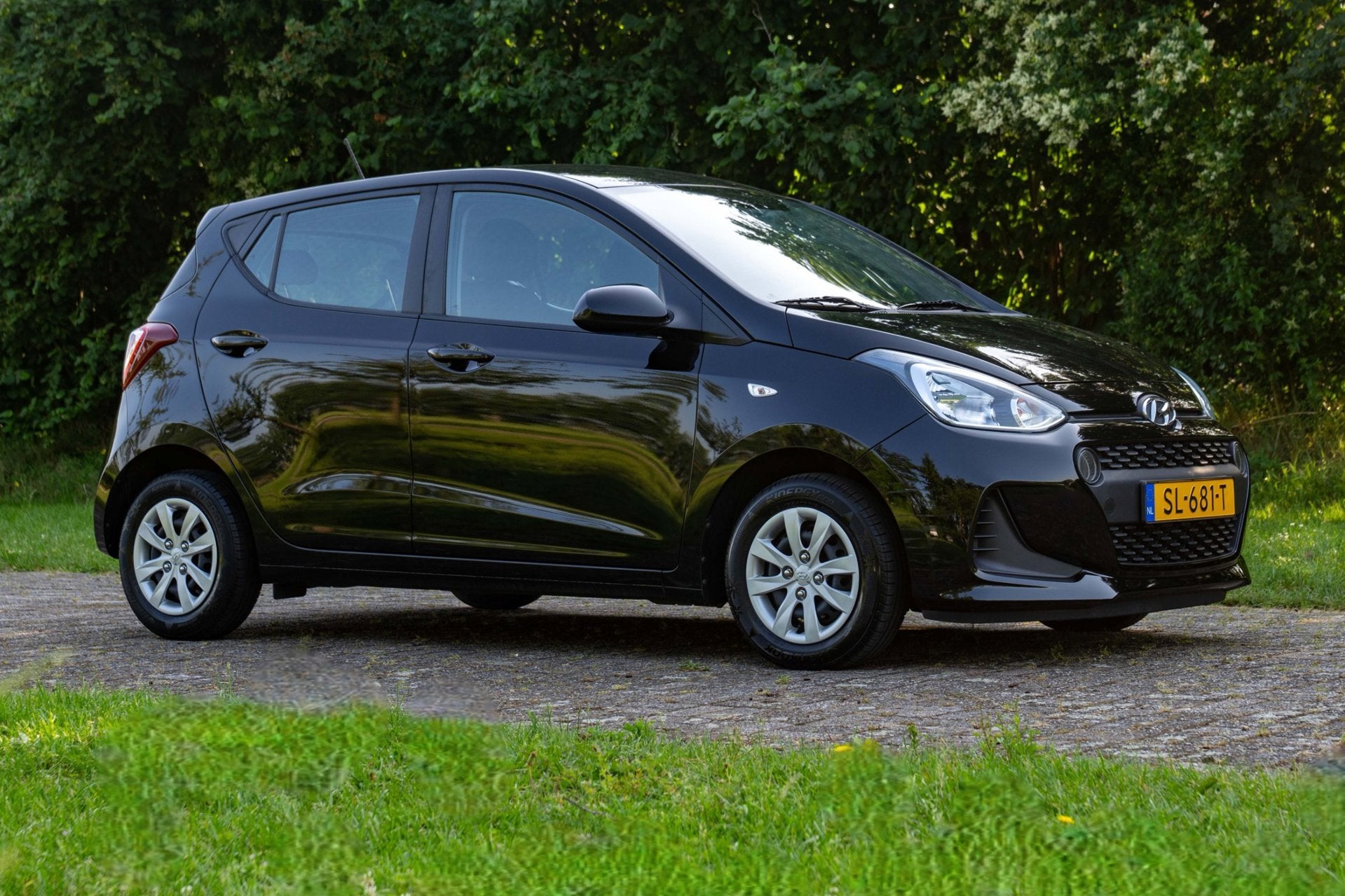 Hyundai I10 1.0i Comfort 1e Eig. 32.400 km +NAP NL-auto, Stof, Gebruikt, 4 stoelen, Zwart