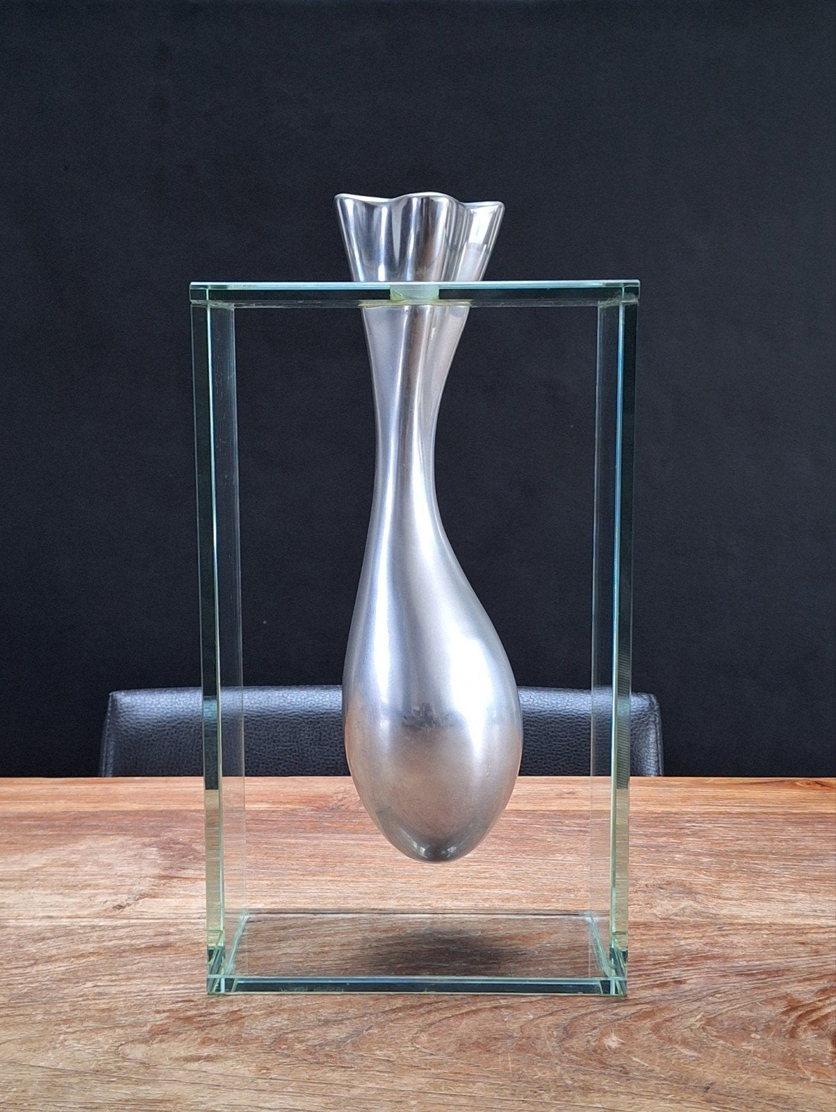 vintage design aluminium vaas in rechthoekig glazen frame, Ophalen of Verzenden
