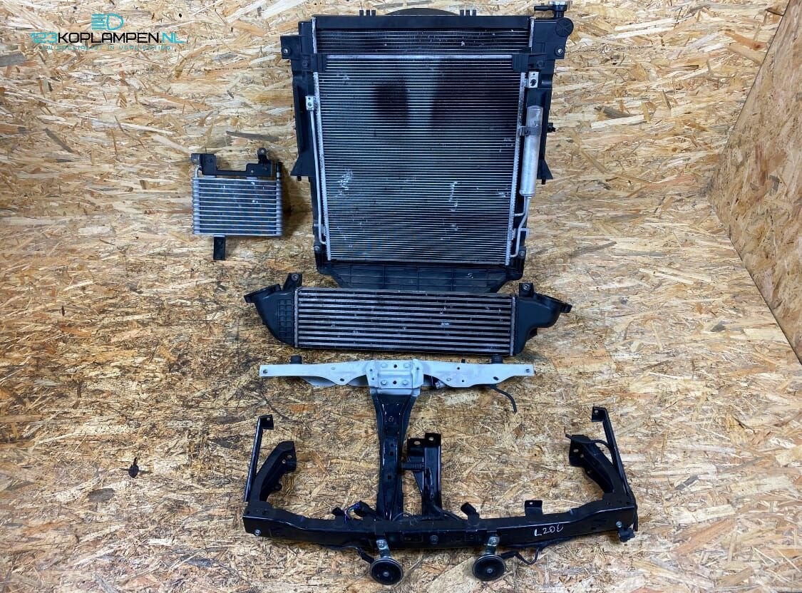 Mitsubishi L200 Fiat Fullback 2.2 D Voorfront koelerpakket r