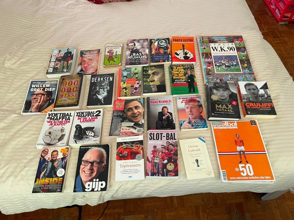 Diverse voetbal boeken, Ophalen, Zo goed als nieuw, Balsport