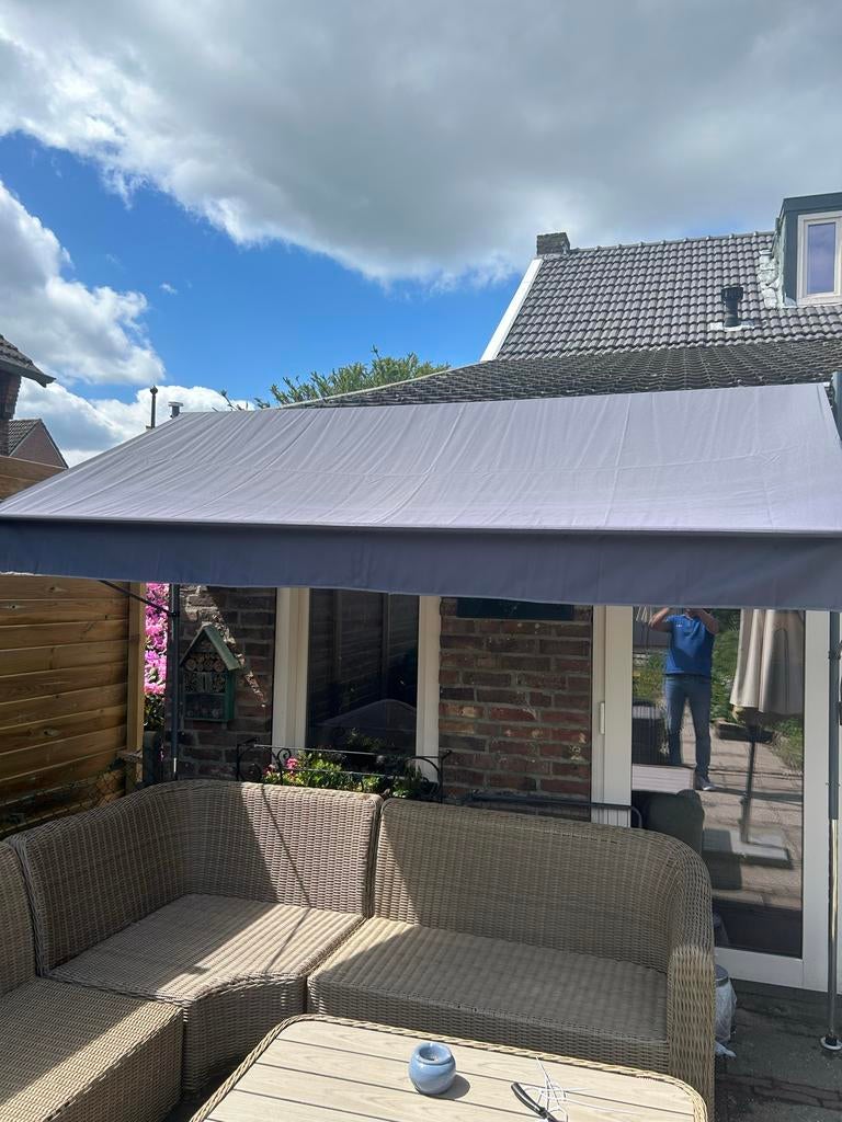 Luifel zo goed als nieuw, Tuin en Terras, Zonneschermen, Zo goed als nieuw, Overige typen, 150 tot 300 cm, 250 cm tot 450 cm, Ophalen
