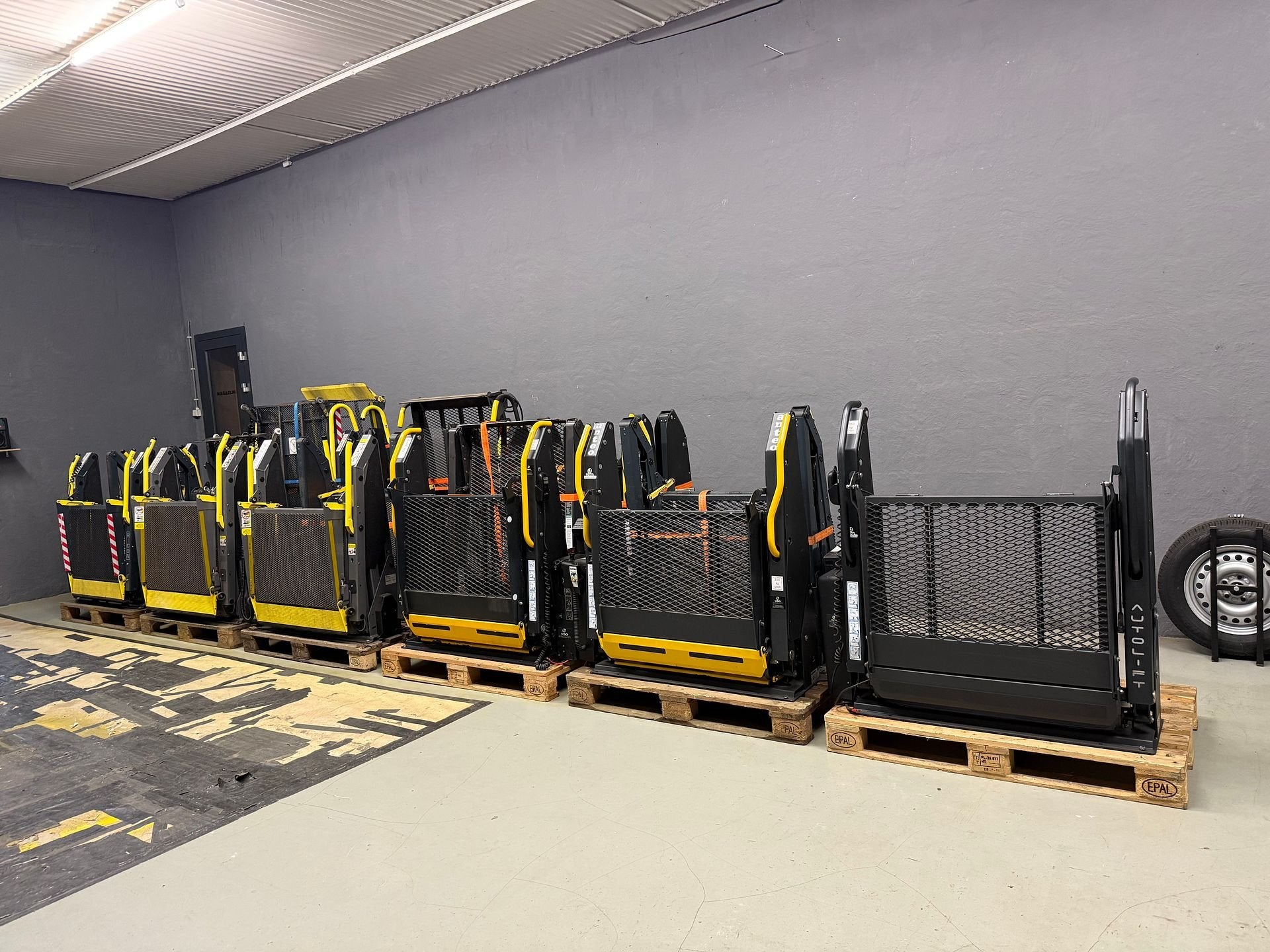 GROTE VOORRAAD GEBRUIKTE ROLSTOELLIFTEN!! Rolstoel lift Lift, Ophalen of Verzenden, -, -, -