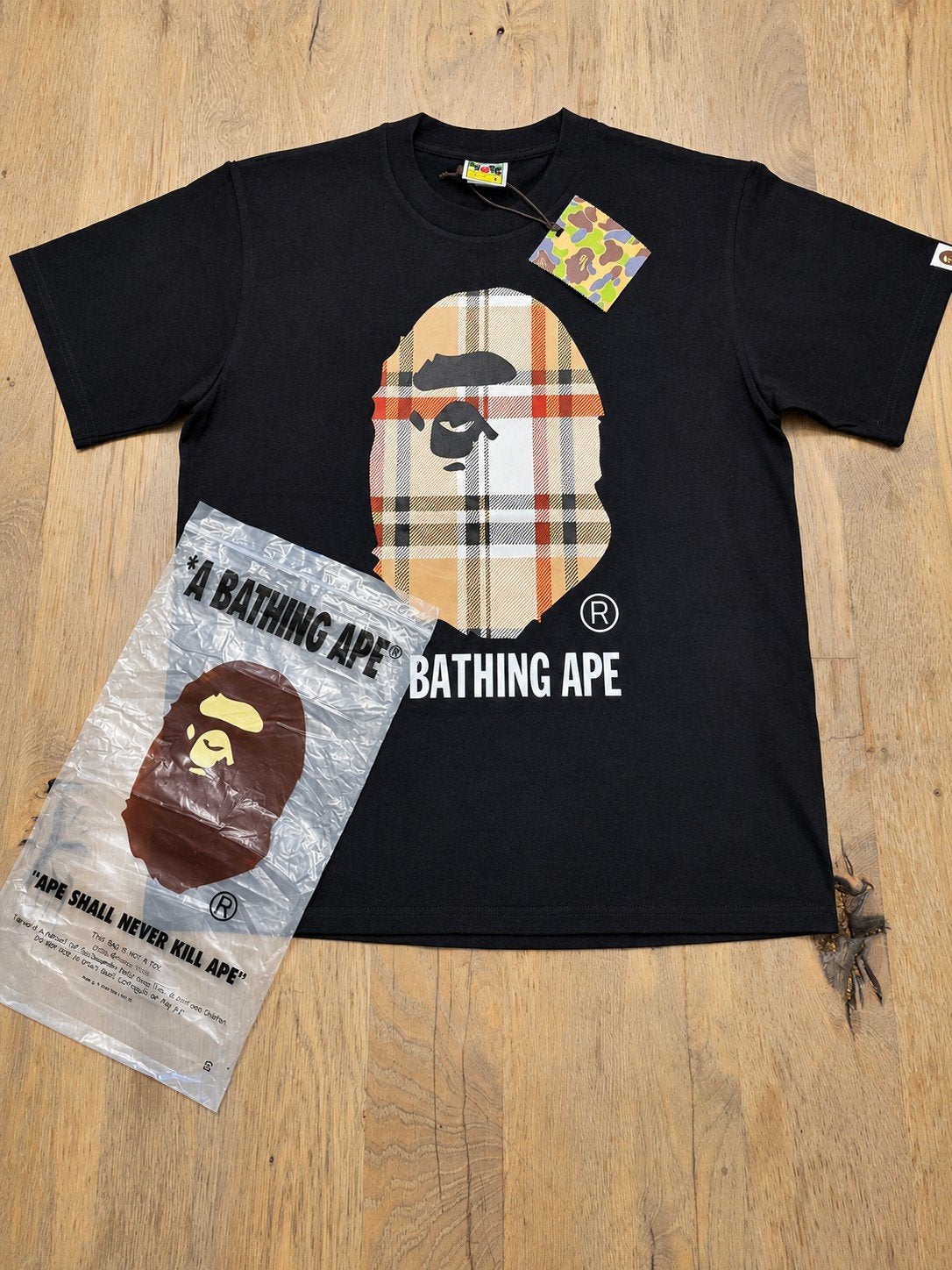 bapeburberry t-shirt, Kleding | Heren, T-shirts, Ophalen of Verzenden, Nieuw, Maat 48/50 (M), Zwart