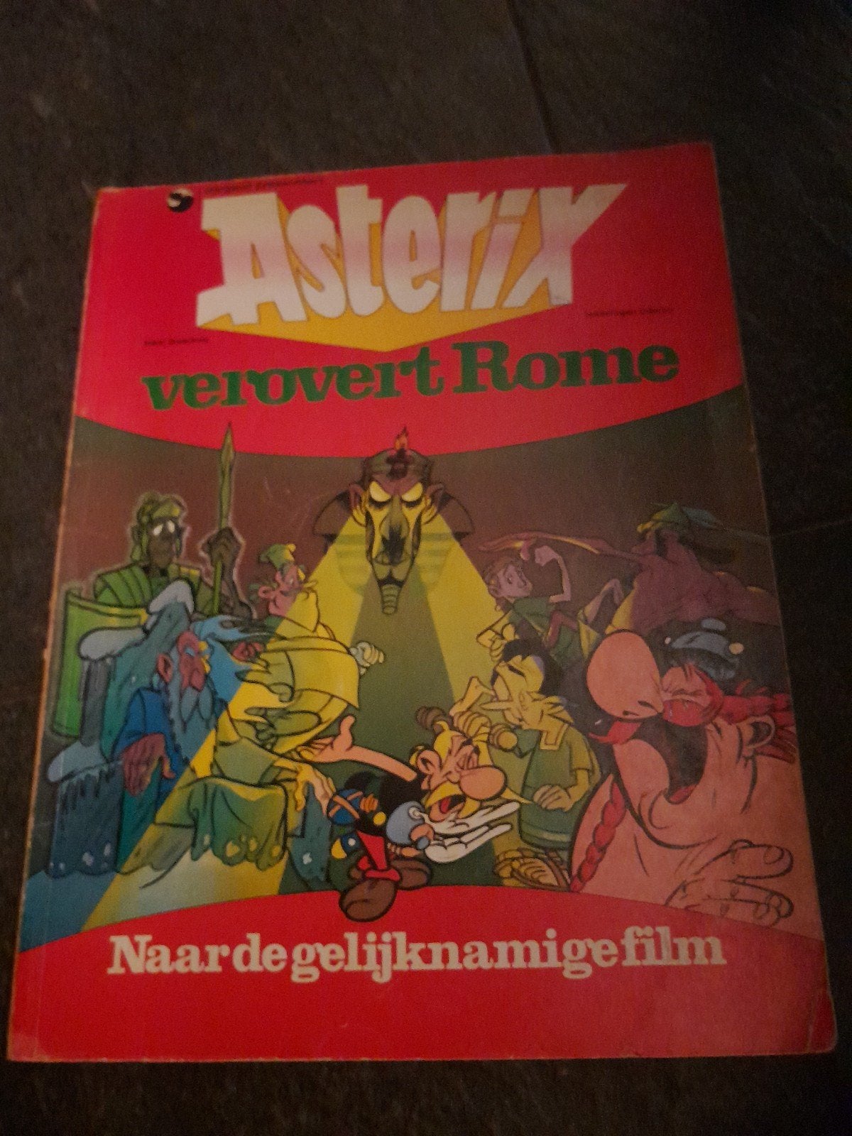 astrix verovert rome, Eén stripboek, Ophalen of Verzenden, Gelezen