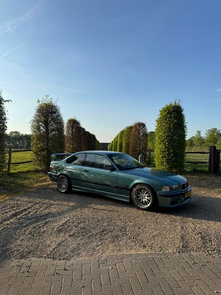 BMW 3-Serie 2.5 I 323 Coupe 1996 Blauw, Achterwielaandrijving, Zwart, 2494 cc, Leder
