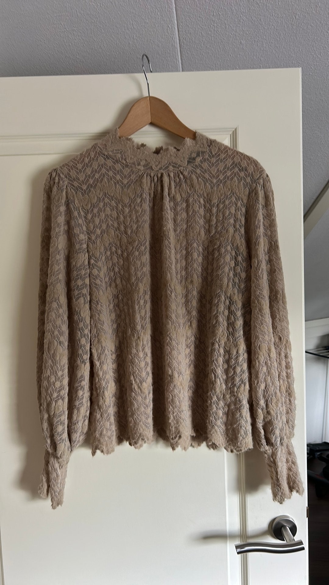 Anna truitje maat L/XL, Ophalen of Verzenden, Zo goed als nieuw, Maat 38/40 (M), Beige