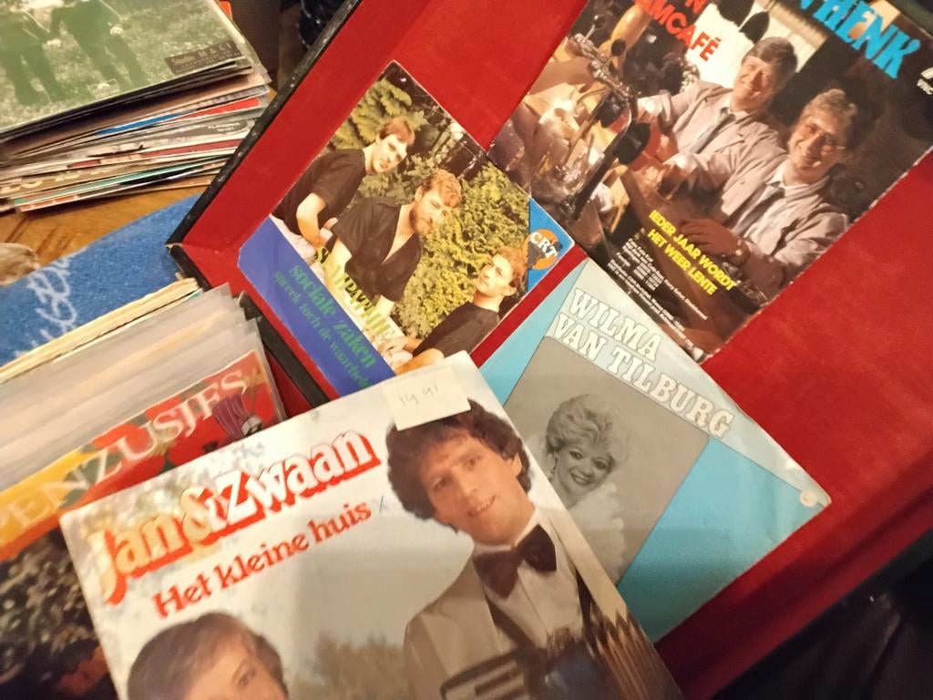 Piraten singles koffer met 300 stuks uit de piraten studio., Ophalen of Verzenden, Gebruikt, Nederlandstalig