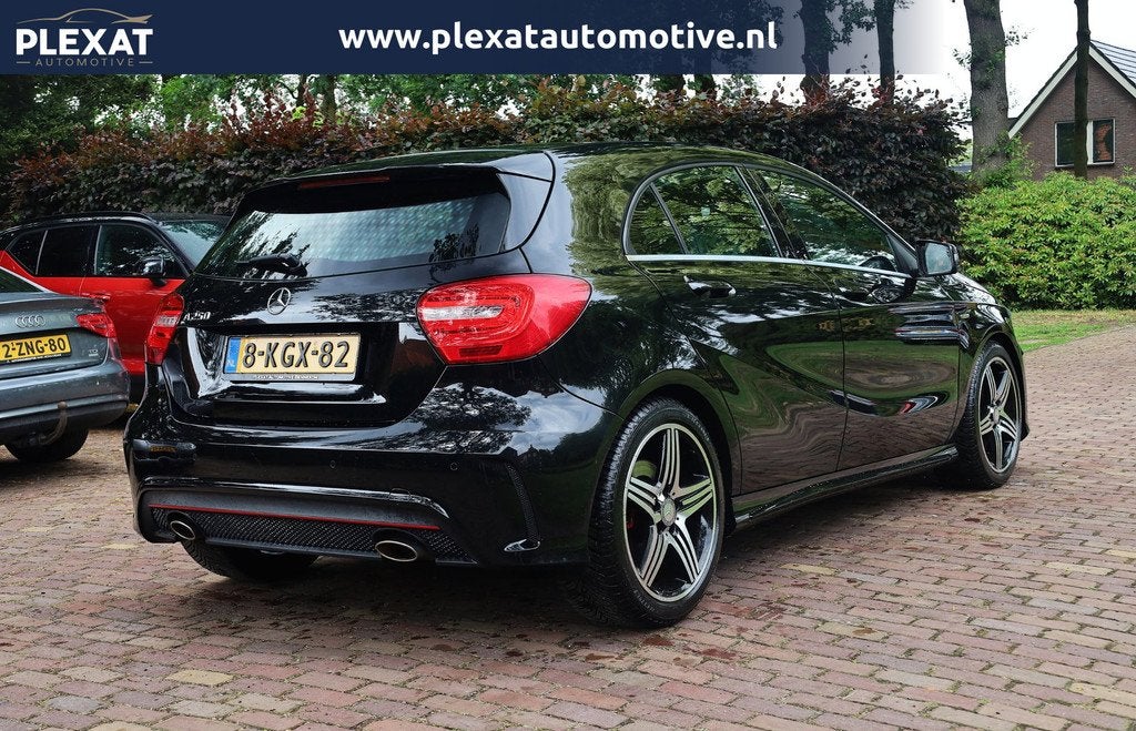 Mercedes-Benz A-klasse 250 Sport Ambition Aut. | AMG-Pakket, Auto's, Mercedes-Benz, 730 kg, Gebruikt, 4 cilinders, Zwart