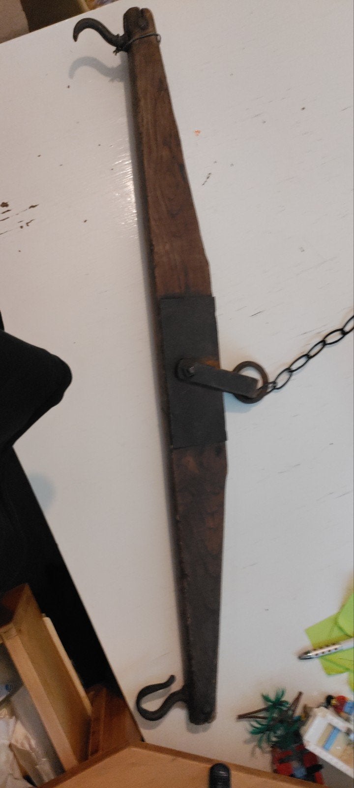 Antieke houten juk met metalen haken en ketting, Ophalen of Verzenden