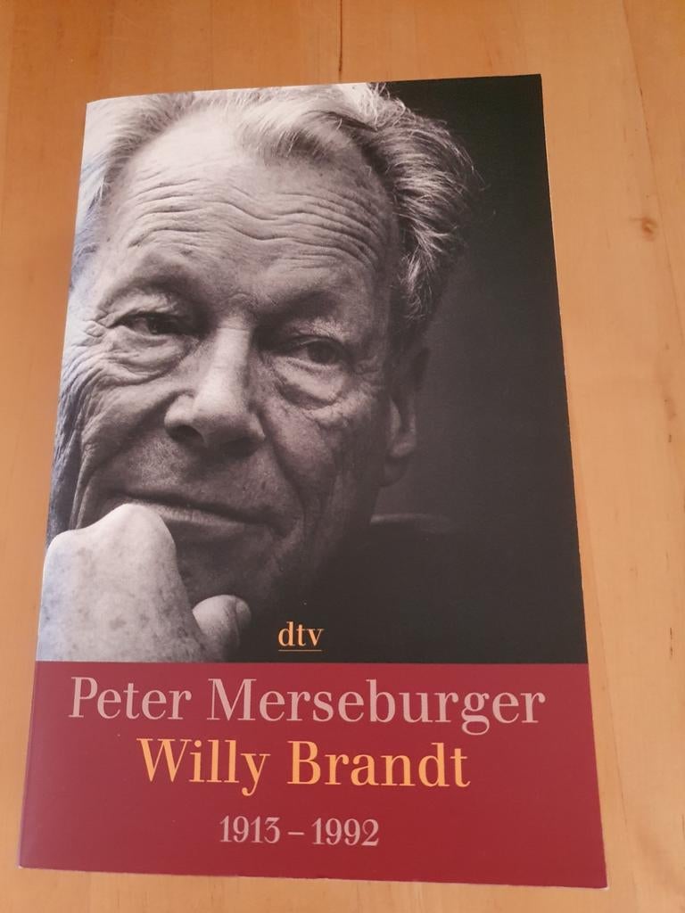 Willy Brandt biografie door Peter Merseburger (DTV), Ophalen of Verzenden, Gelezen