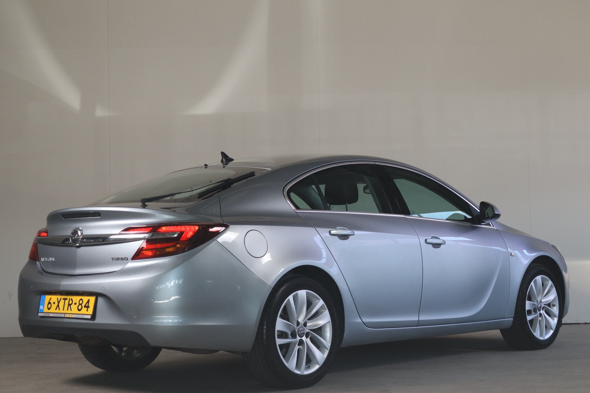 Opel Insignia 1.6 T Cosmo NL- Auto! Mem. seats I Dode Hoek I, Euro 5, Gebruikt, 4 cilinders, Leder en Stof