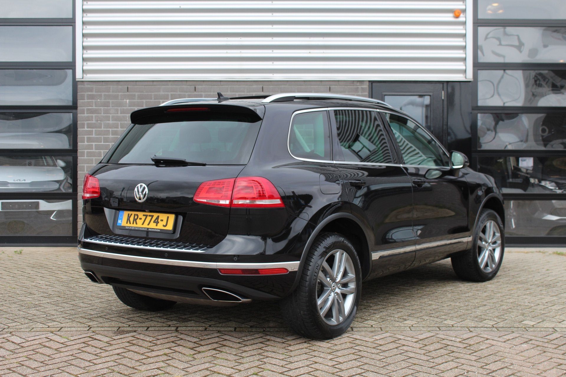 Volkswagen Touareg 3.0 TDI Highline / Panoramadak / Luchtver, 15 km/l, Gebruikt, Met garantie (alle), 255 €/maand