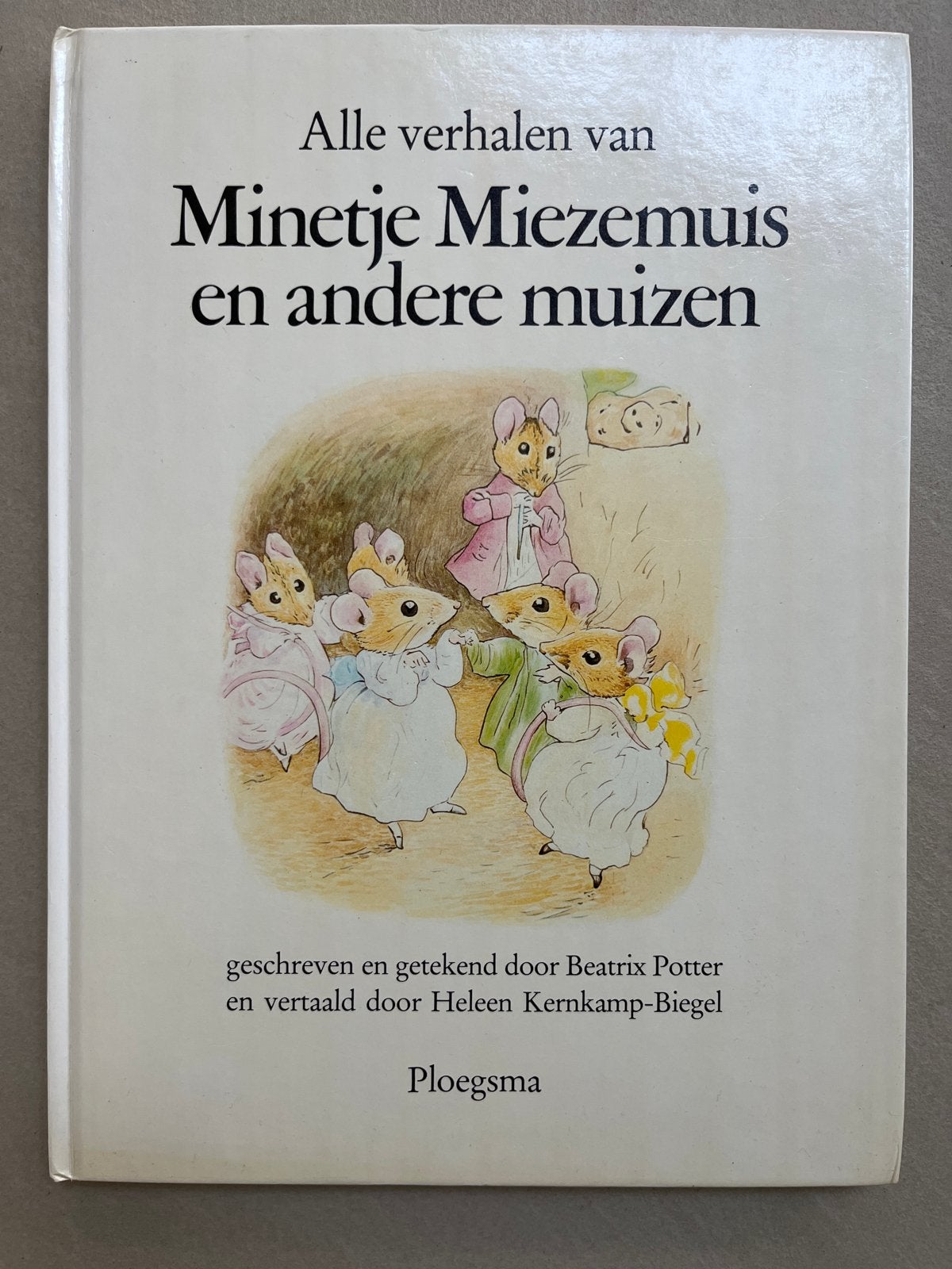Alle verhalen van Minetje Miezemuis en andere muizen, Ophalen of Verzenden, Zo goed als nieuw