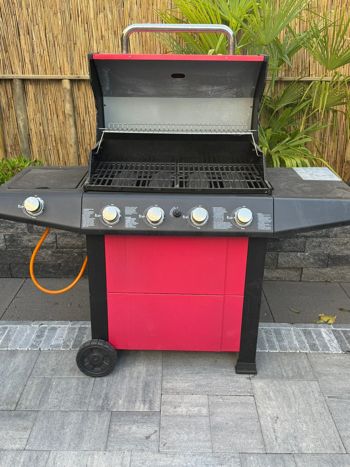 Foto 4 van Gas bbq 2x/3x gebruikt