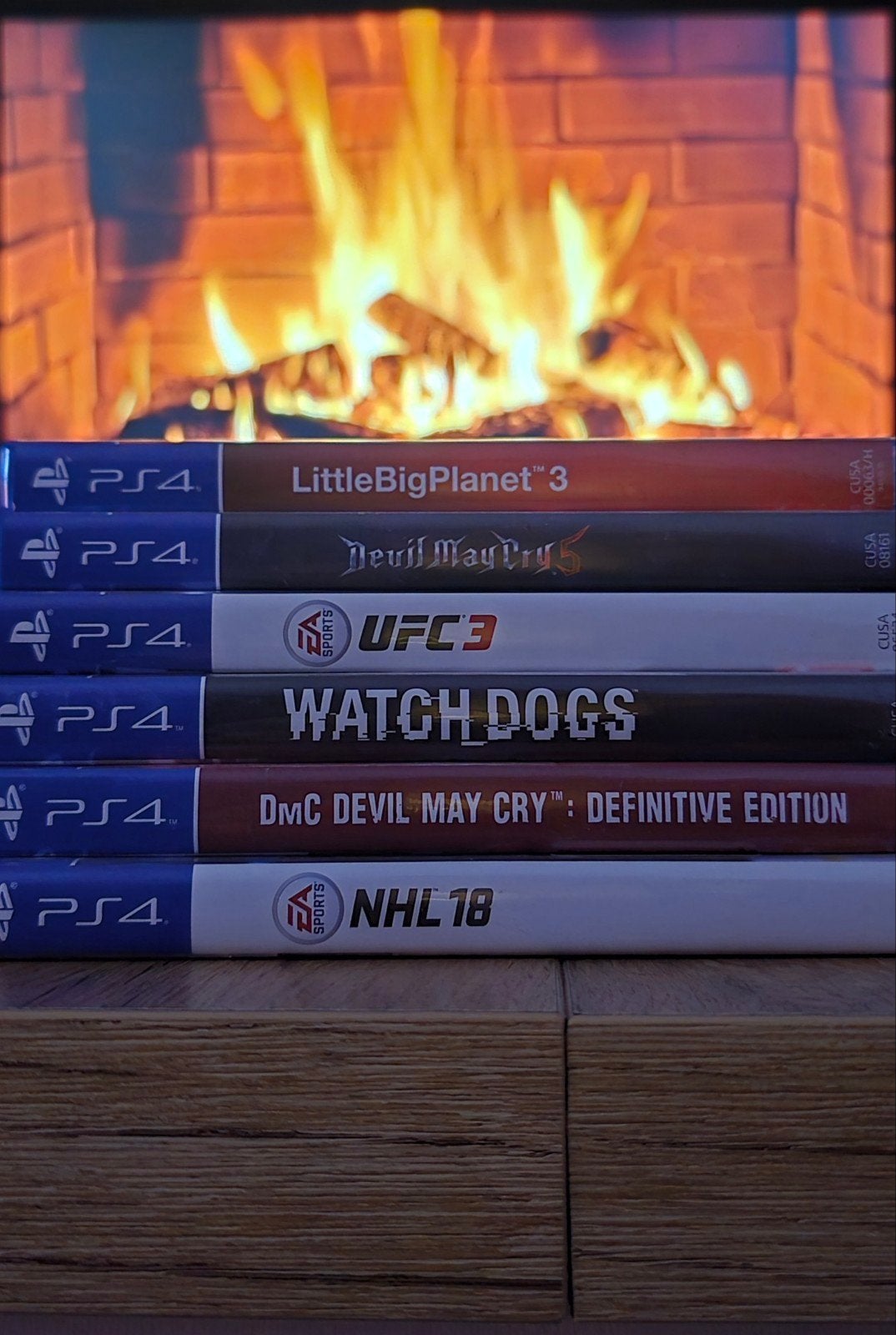 PS4 -UFC 3,WATCHDOGS, Alle spellen in één pakket, 1 speler, Ophalen of Verzenden, Zo goed als nieuw, Vanaf 18 jaar