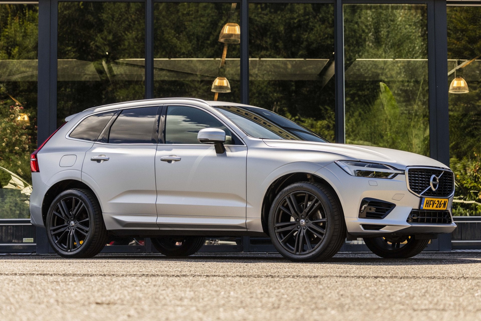 Volvo XC60 2.0 T8 Twin Engine AWD R-Design |SOH 87% | Wrap M, Automaat, Automatische klimaatregeling, Gebruikt, Euro 6