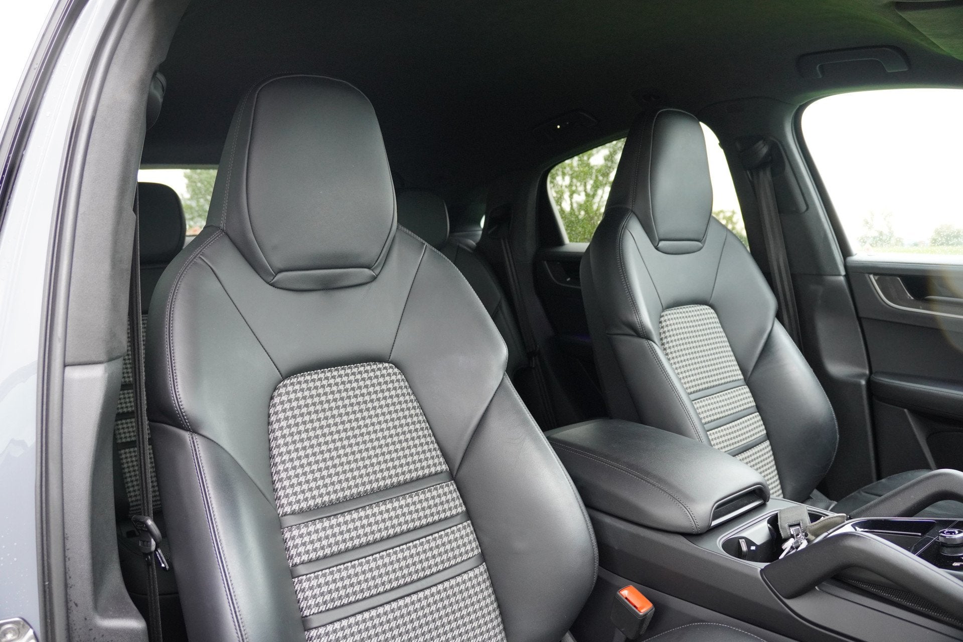 Porsche Cayenne Coupé 3.0 E-Hybrid / BTW / Light Weight Pac, Auto's, Automaat, Gebruikt, 2995 cc, 4 stoelen