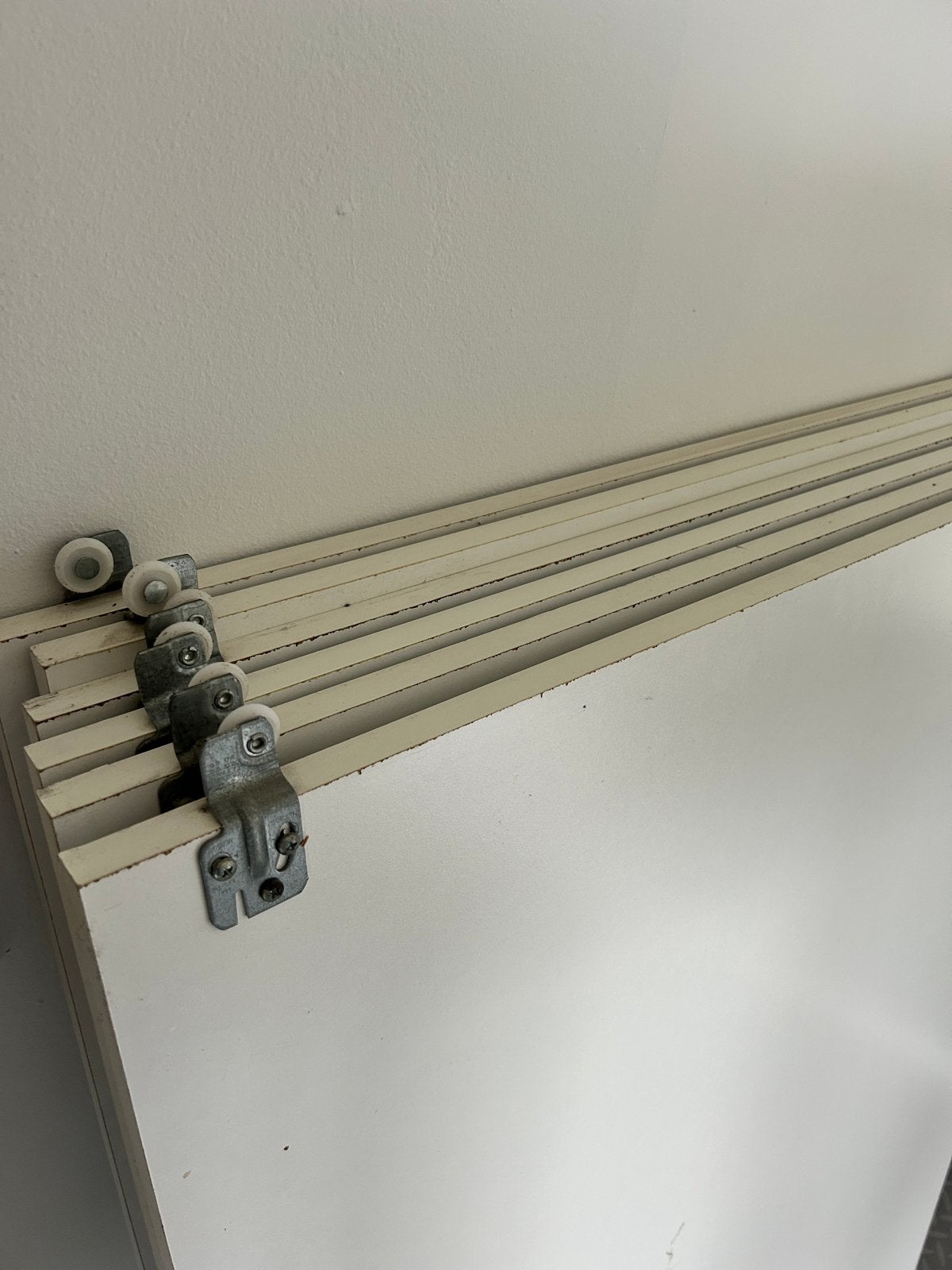 6 Houten roldeuren met wieltjes, Doe-het-zelf en Verbouw, Deuren en Horren, Ophalen, Gebruikt, 80 tot 100 cm, Binnendeur