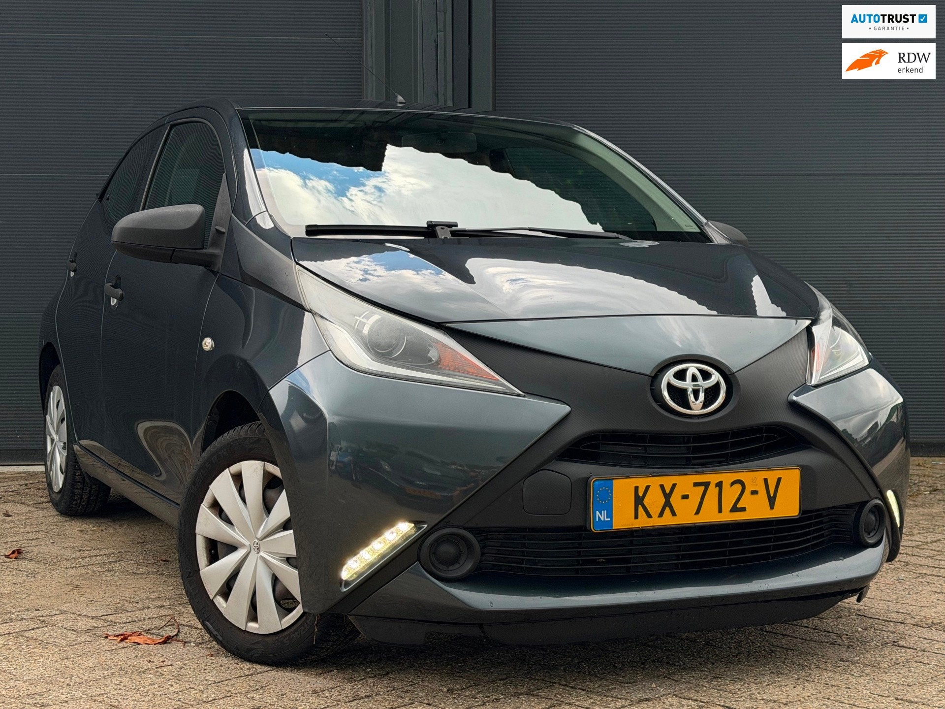 Toyota Aygo 1.0 VVT-i | Airco | Nieuwe Koppeling | Apk 01-27, Auto's, Toyota, Voorwielaandrijving, Gebruikt, Euro 6, 4 stoelen