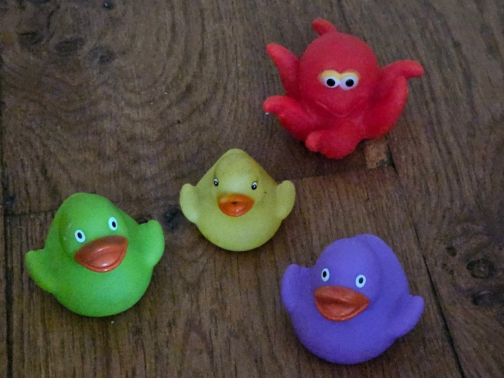 Kleine badeendjes en octopus, Kinderen en Baby's, Speelgoed | Badspeelgoed, Ophalen of Verzenden, Gebruikt