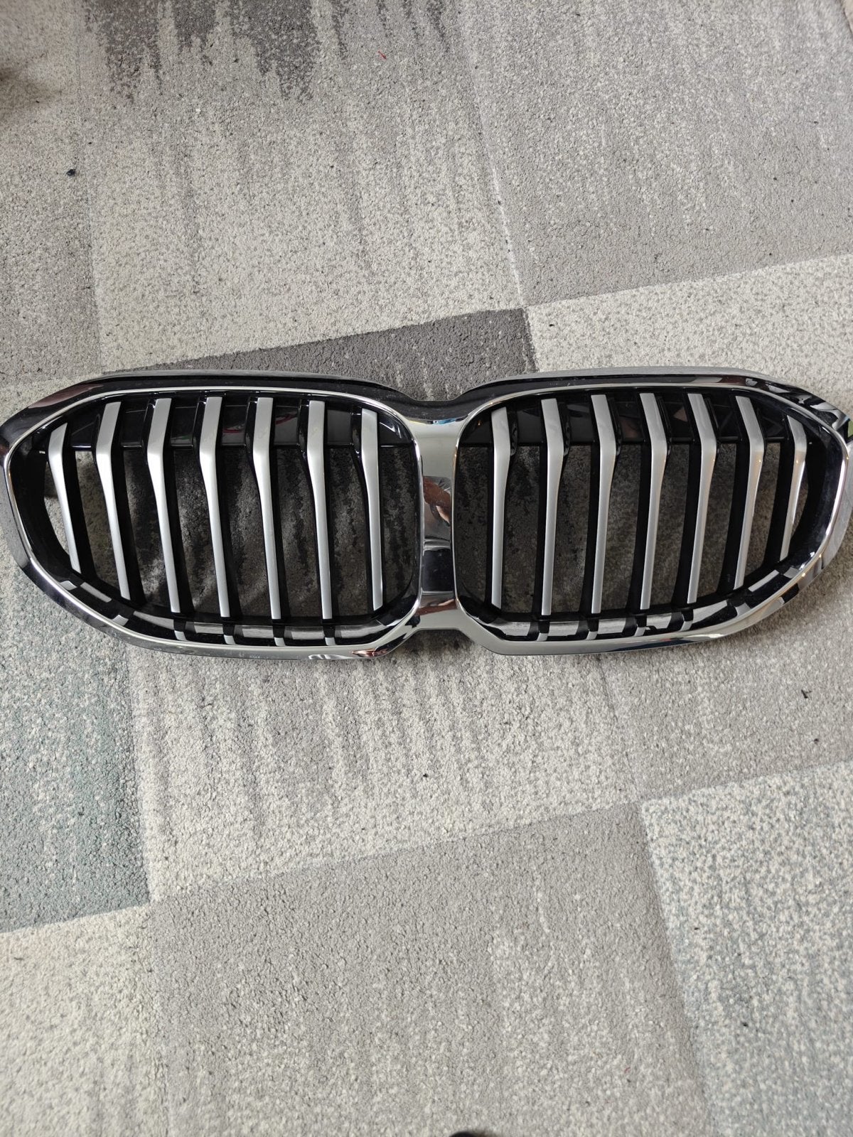 BMW 1 serie F40 Nierengrille silver - Voorzijde, Ophalen, Gebruikt, Voor, Bumper