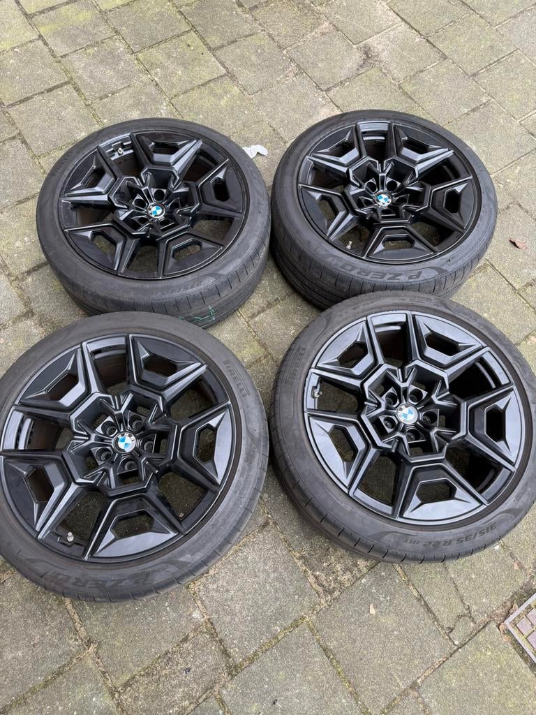 BMW XM G09 22 Inch velgen Zomerset Pirelli P Zero, Auto-onderdelen, Banden en Velgen, Banden en Velgen, Zomerbanden, Overige maten