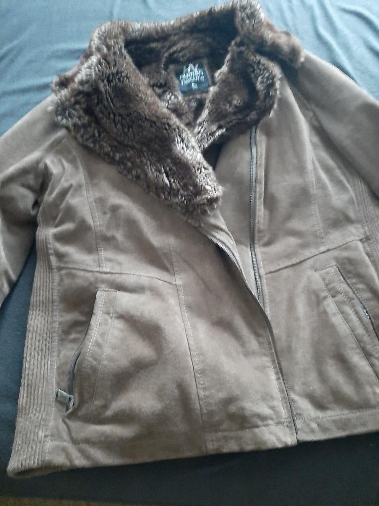 lichtbruine beige suède damesjack XL Human Nature bontkraag, Beige, Maat 42/44 (L), Ophalen of Verzenden, Zo goed als nieuw