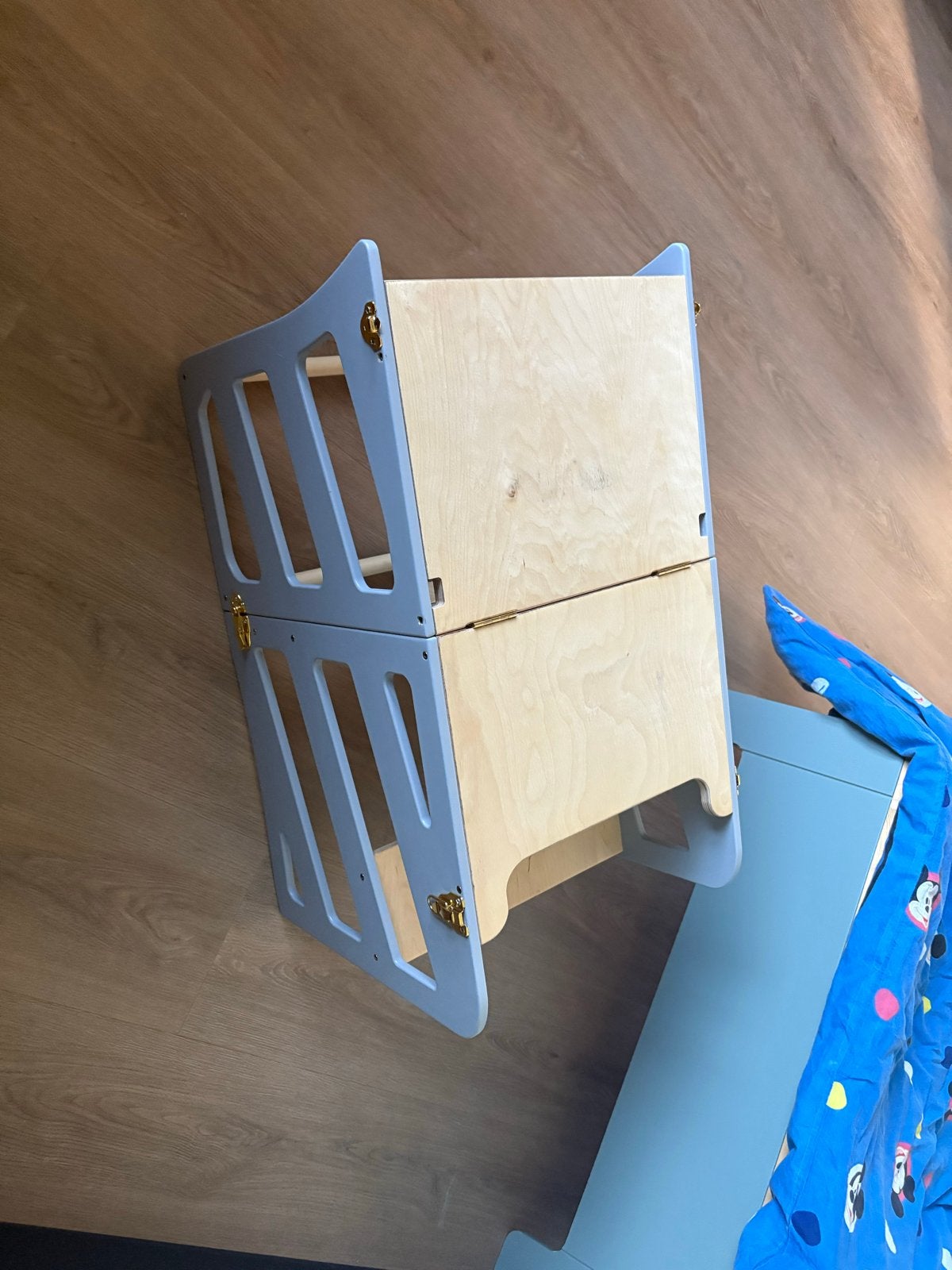 Foto 8 van Modulair Kidsmeubel: Keukenkruk, Bureau & Glijbaan - Lichtgr